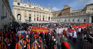 El funeral del papa Francisco: Roma se prepara con una gigantesca movilización de fuerzas de seguridad para recibir a una multitud y 170 mandatarios extranjeros