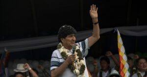 Bolivia: Evo Morales aún sin partido prepara una marcha sobre La Paz para inscribir su candidatura presidencial