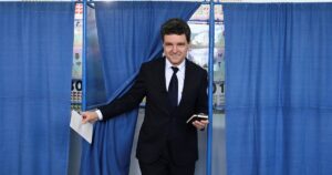 Rumania: el candidato proeuropeo a la presidencia supera a su rival de extrema derecha, según dos boca de urna